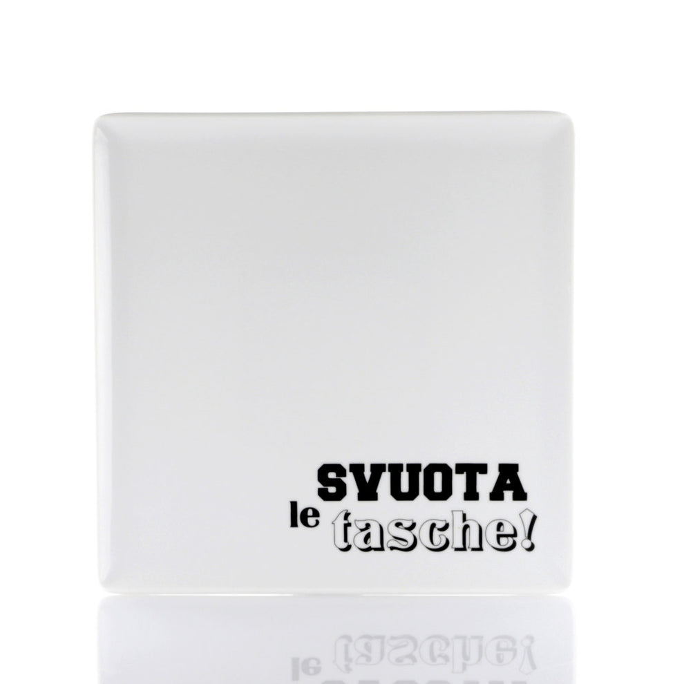 Svuota tasche quadrato “svuota le tasche” 